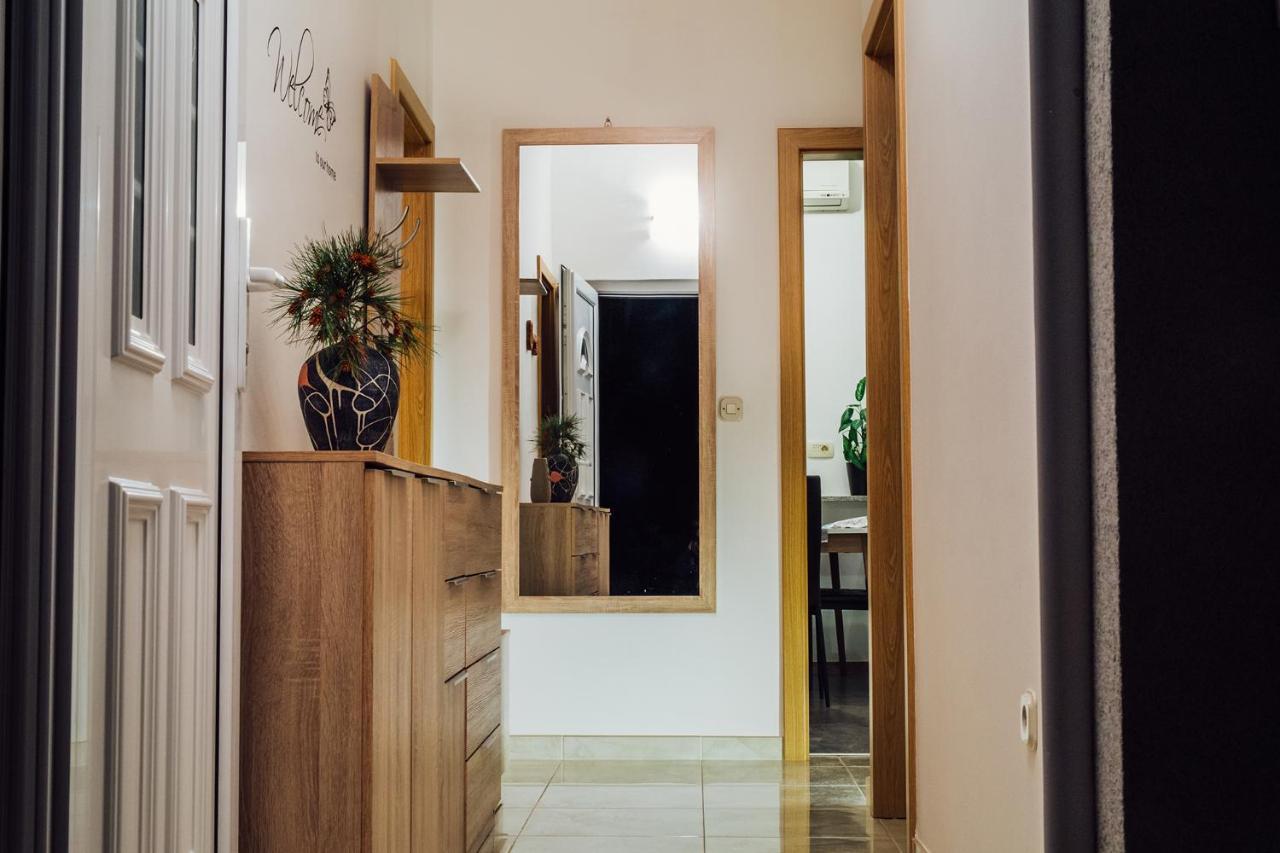 Apartments Essentia โปดสตรานา ภายนอก รูปภาพ