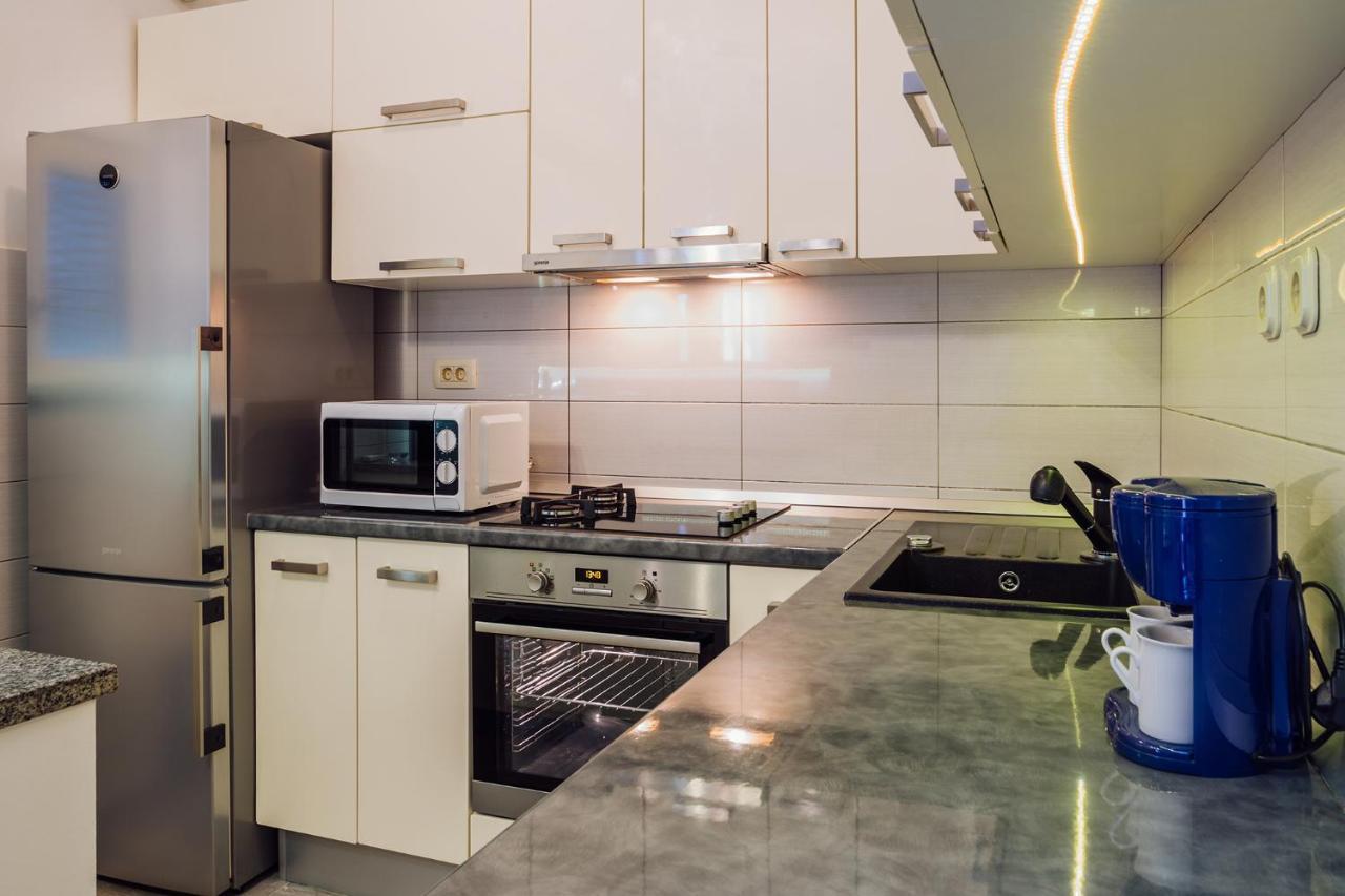 Apartments Essentia โปดสตรานา ภายนอก รูปภาพ